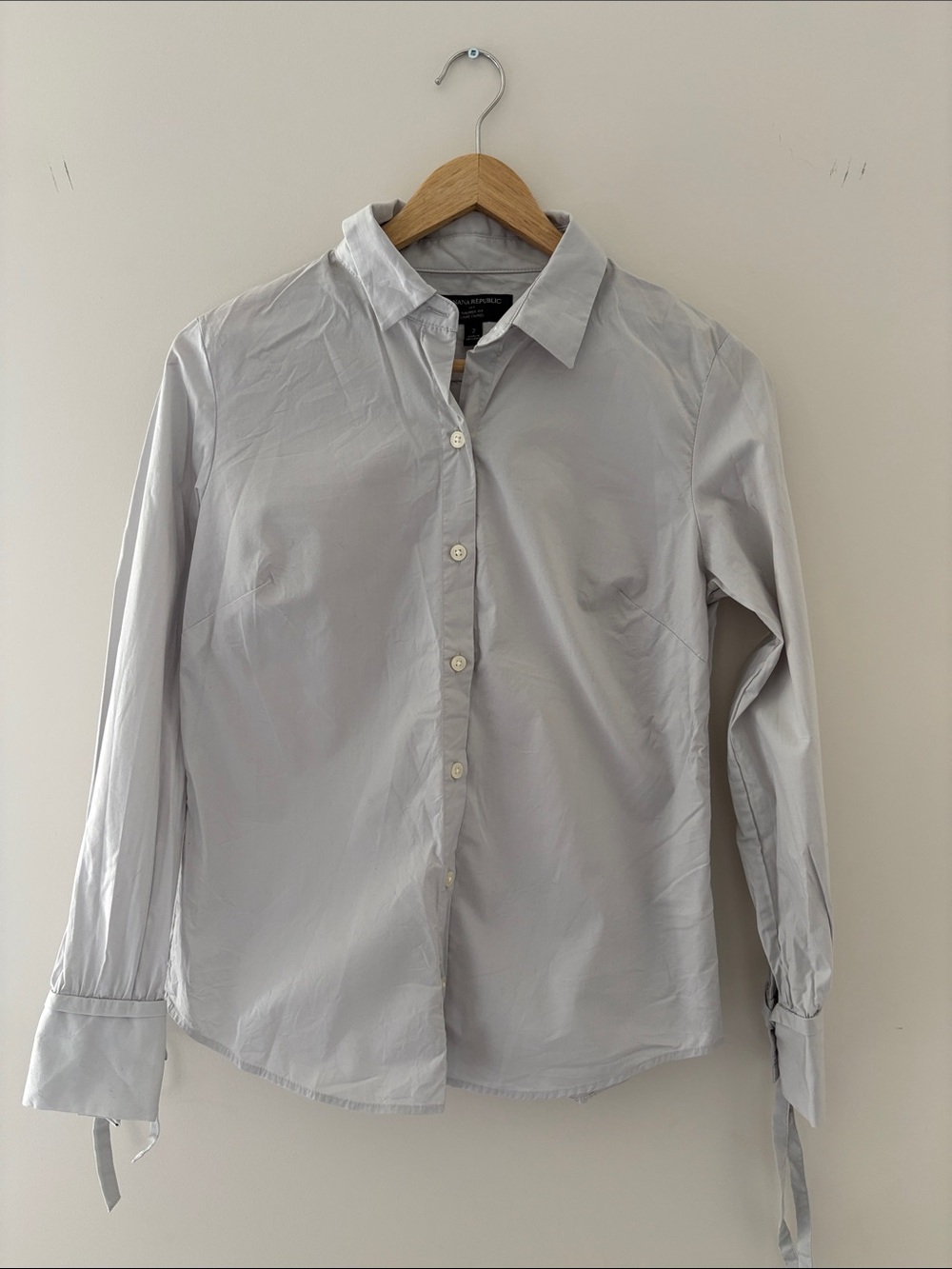 Banana Republic Light Gray Women's Button-Up Blouse